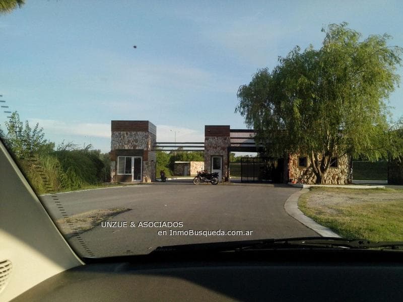 Lote en Country en Venta — foto 1