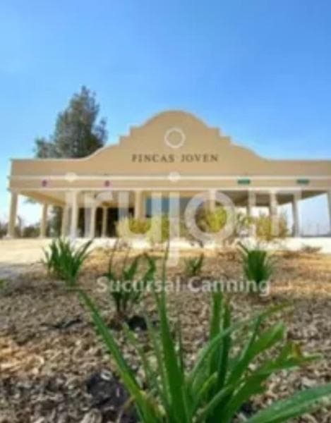 Lote en Country en Venta — foto 1