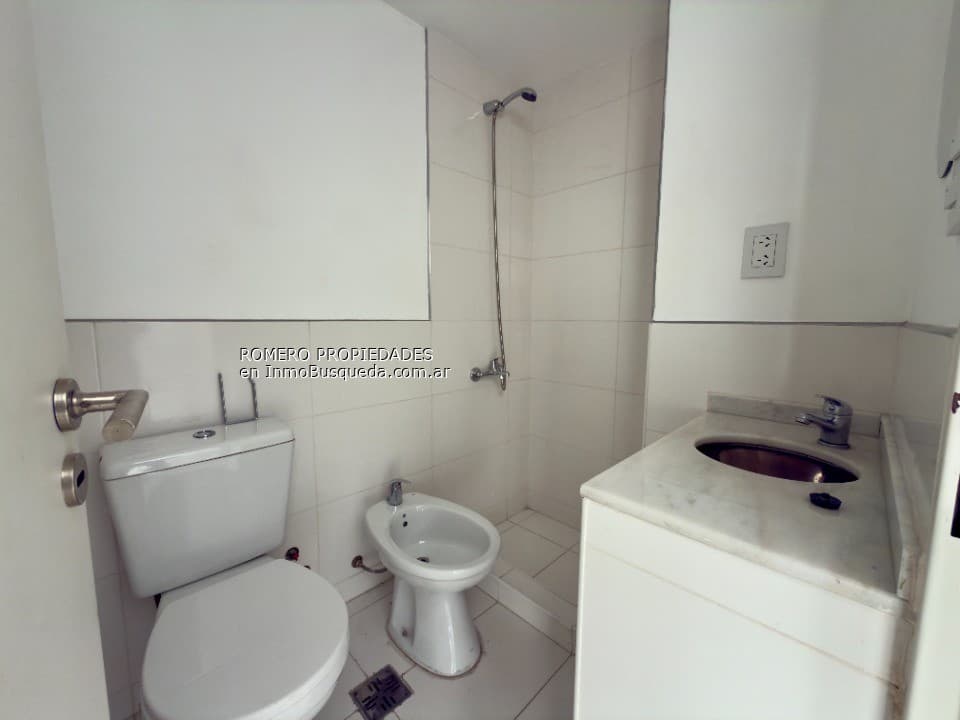 Oficina en Alquiler — foto 1