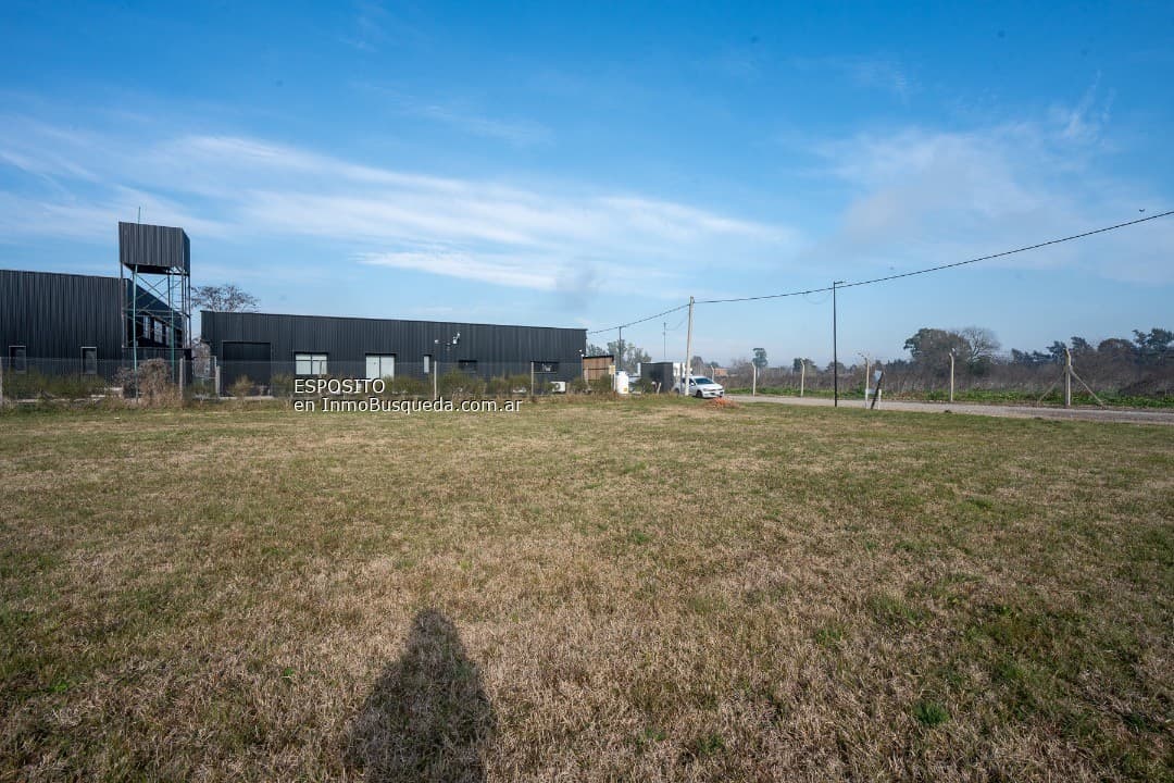 Lote en Country en Venta — foto 1