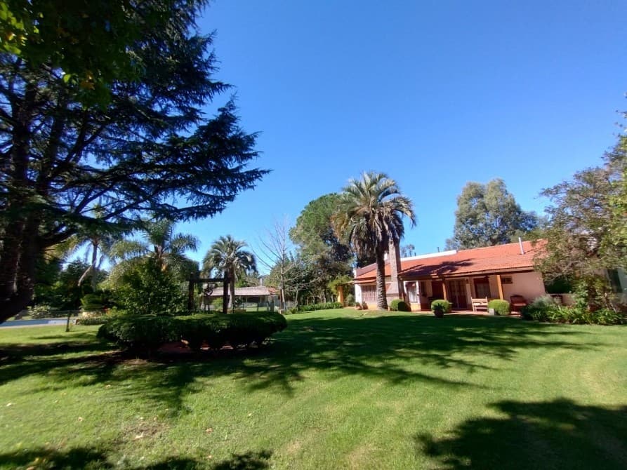 Casa en Country en Alquiler — foto 1