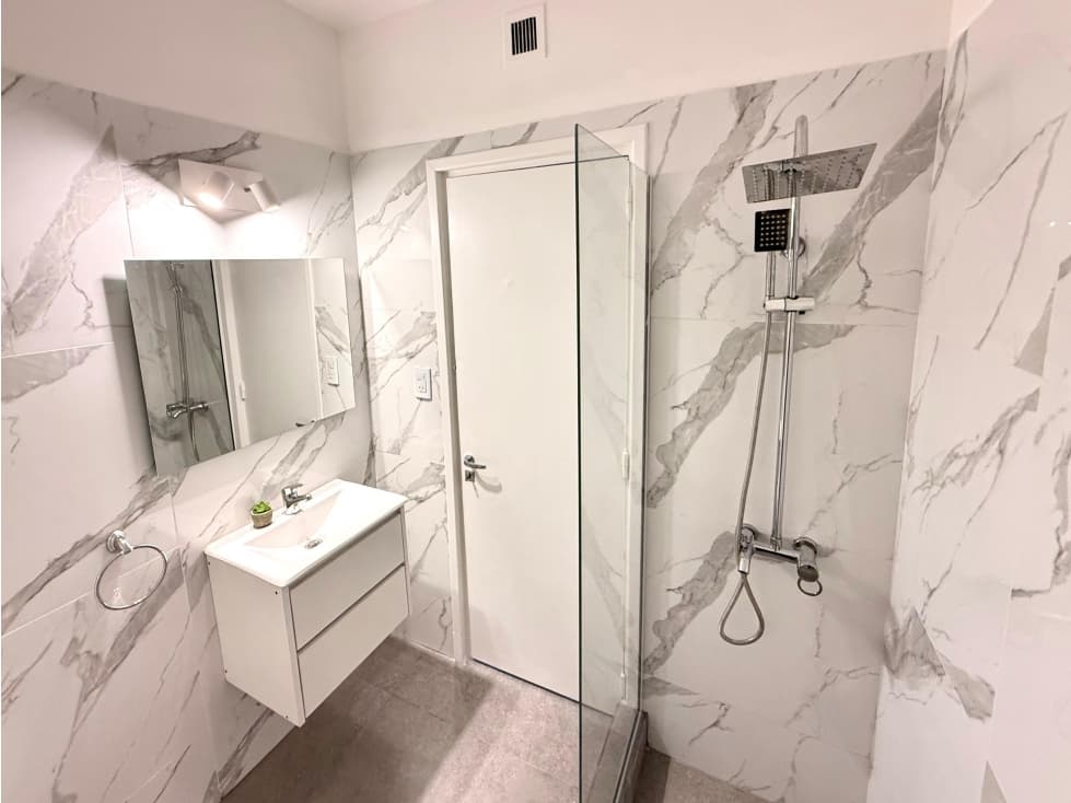 2 AMBIENTES PLAZA COLÓN CON BALCÓN FRANCÉS TUCUMÁN 2600 — foto 6