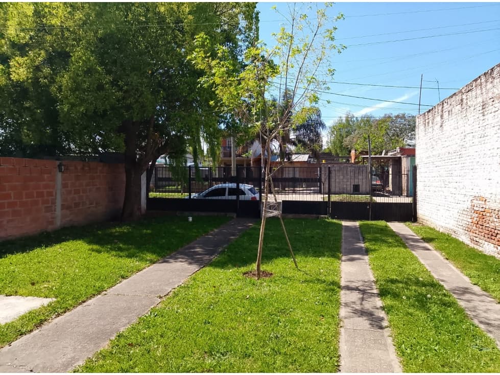 VENDO CASA en San Antonio de Padua con Pileta — foto 2