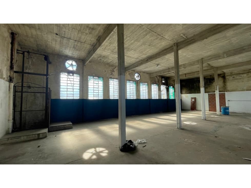 Deposito + galpon — foto 1