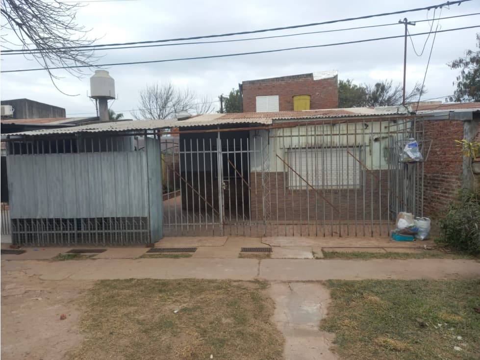 Se Vende Casa de 3 dormitorios Barrio Raota — foto 3
