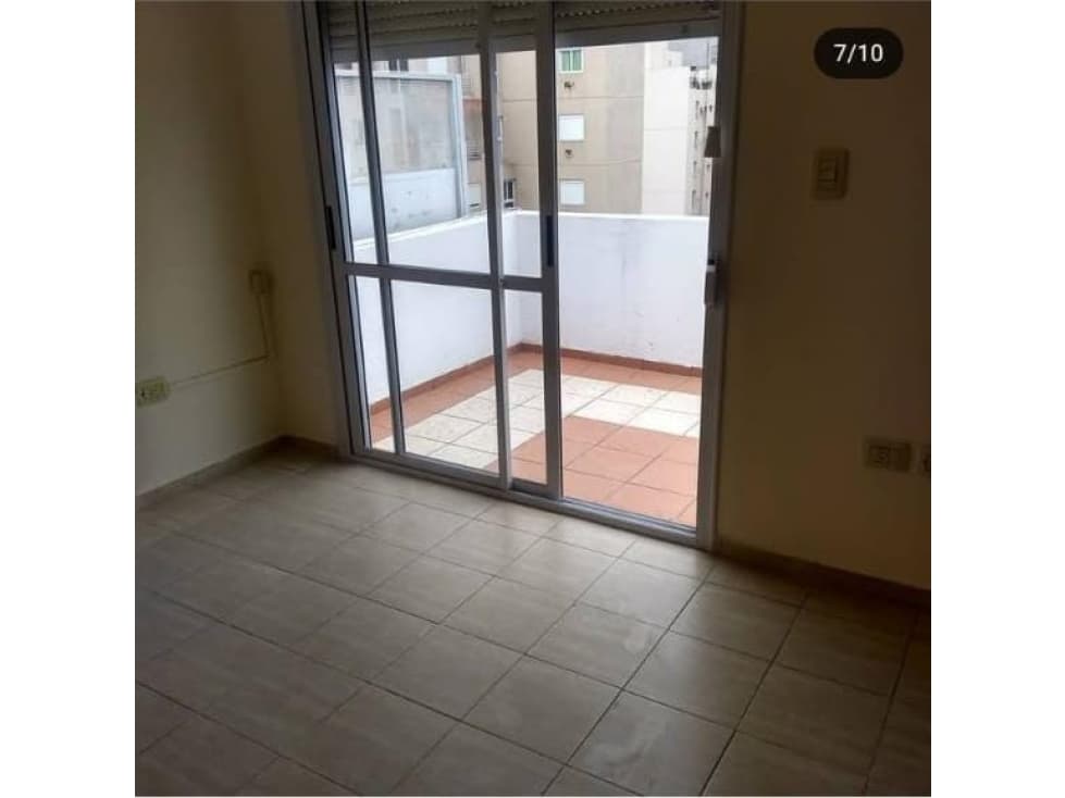 Bellísimo dúplex de un dormitorio en alquiler con terraza y balcón — foto 4