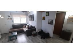 HERMOSA CASA EN PH TOTALMENTE ACTUALIZADA EN VENTA. MORON SUR