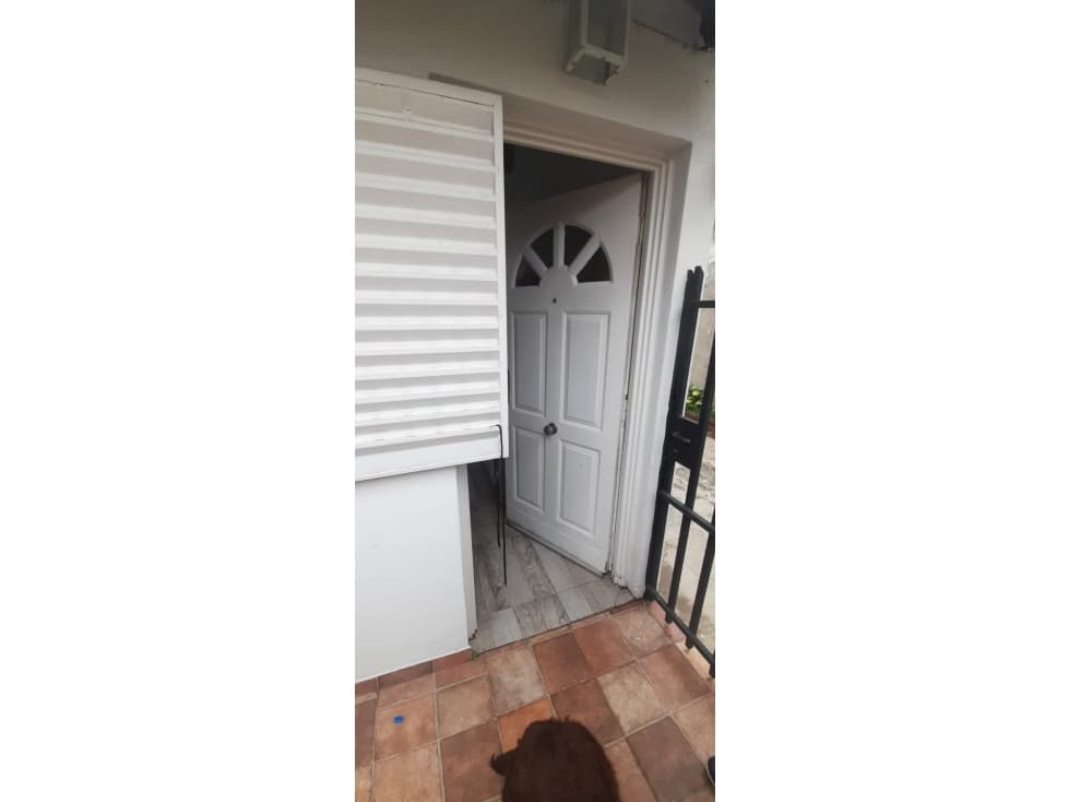 HERMOSA CASA EN PH TOTALMENTE ACTUALIZADA EN VENTA. MORON SUR — foto 2