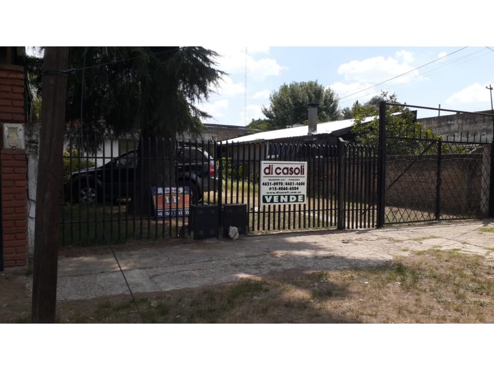 DOS CASAS EN VENTA. AMPLIO TERRENO — foto 1