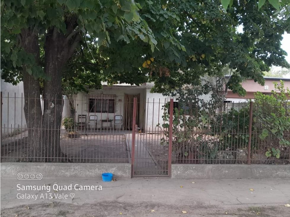 CASA EN BARRIO LAS MANDARINAS — foto 1