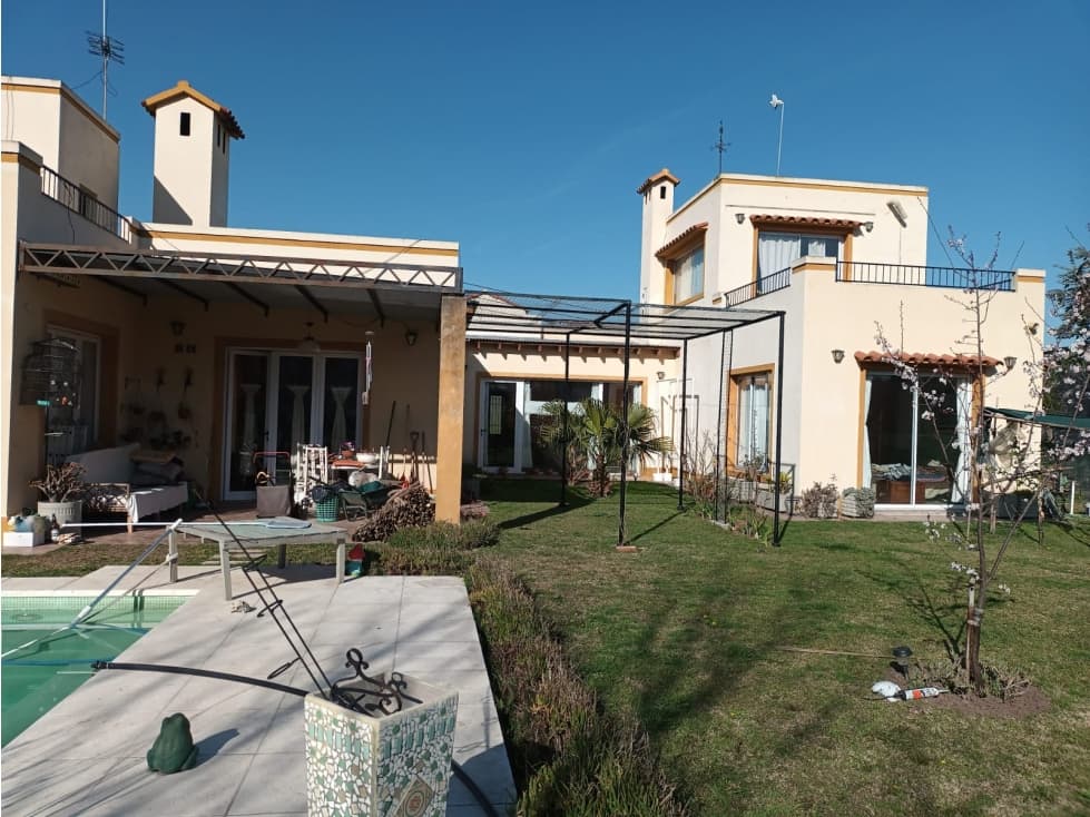 Hermosa Casa ubicada en "Barrio Altos de Brandsen" — foto 3