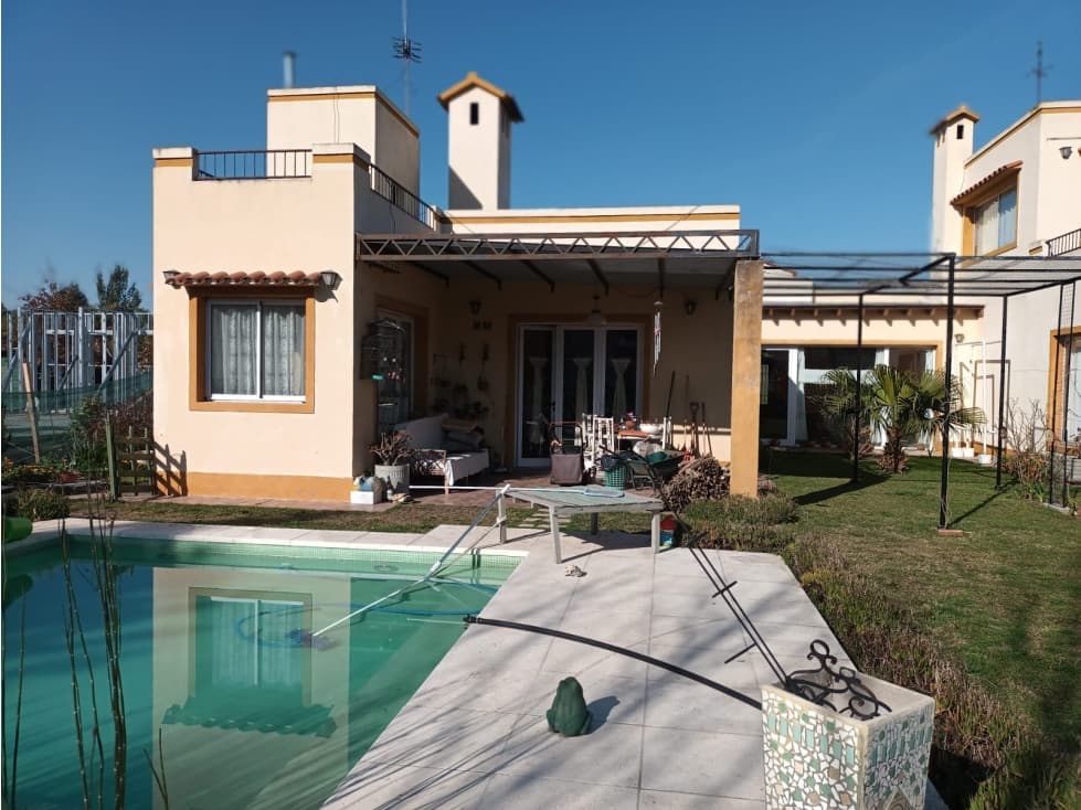 Hermosa Casa ubicada en "Barrio Altos de Brandsen" — foto 4