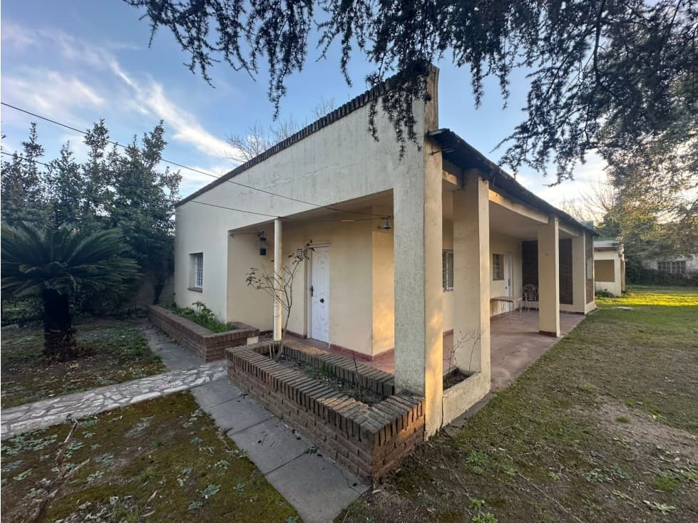 IMPORTANTE CASA QUINTA A METROS DEL CENTRO — foto 2