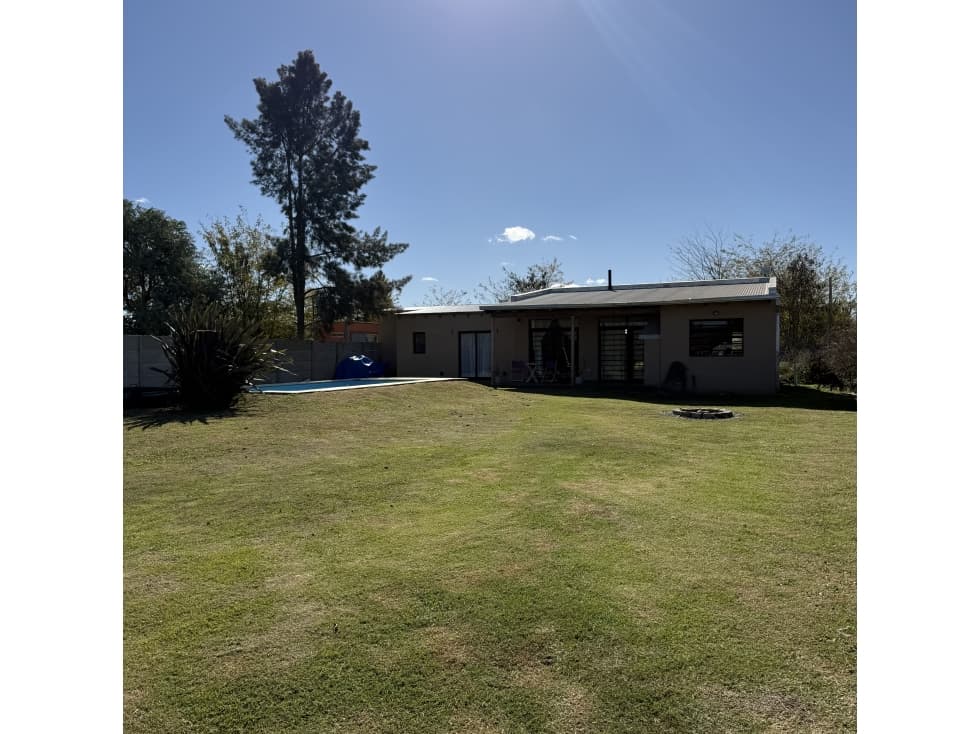CASA QUINTA EN LAS ACACIAS — foto 1