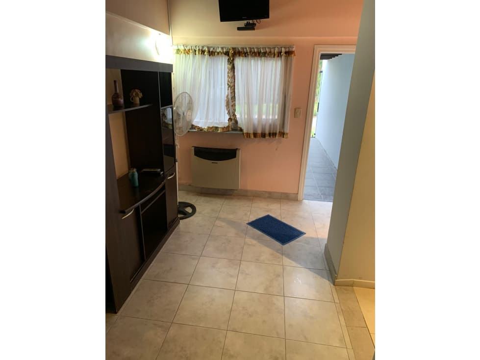 Hermoso DEPARTAMENTO de 3 AMBIENTES con GAS NATURAL — foto 2