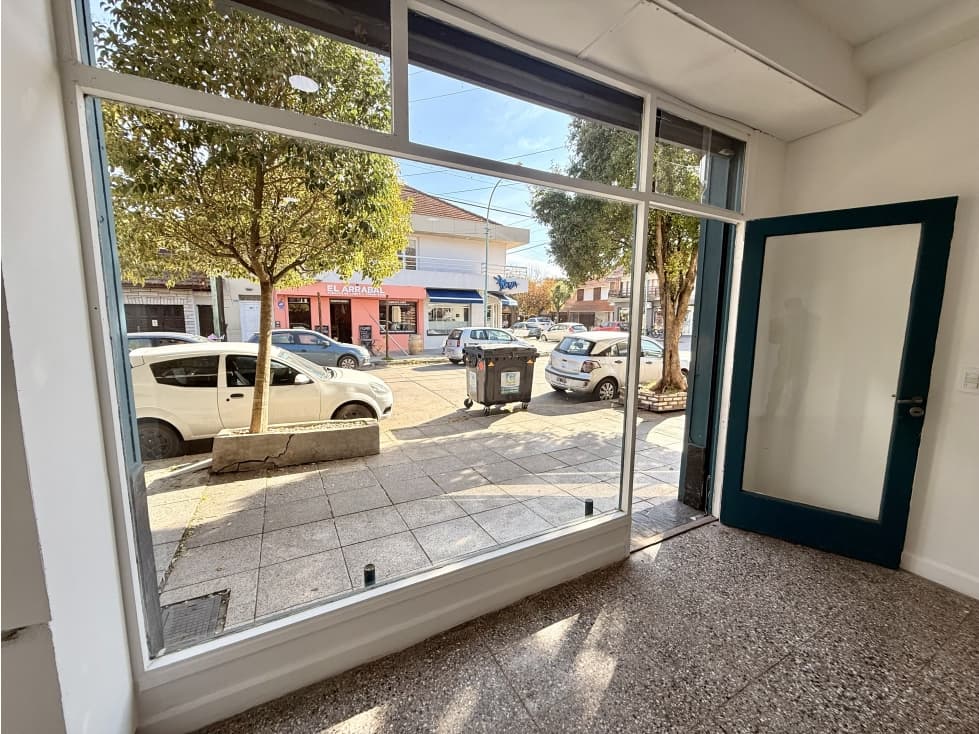 LATORRE PROP. ALQUILA LOCAL COMERCIAL - PATAGONES Y STROBEL — foto 6