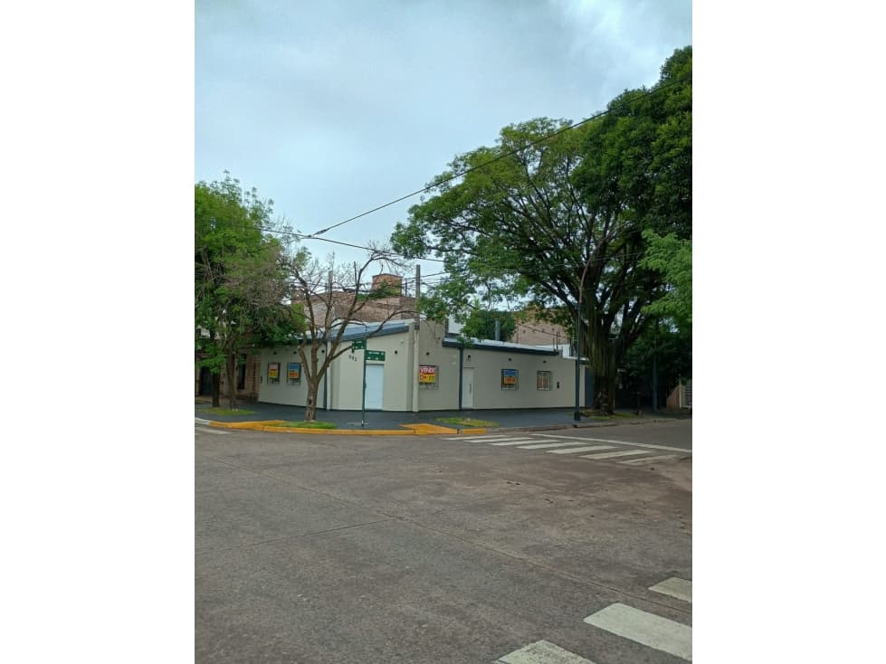 La Bella Esquina Multifacética, casa con local sobre avenida! — foto 2