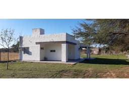 Impecable casa de 2 dormitorios a metros del Río, Colonia Benítez