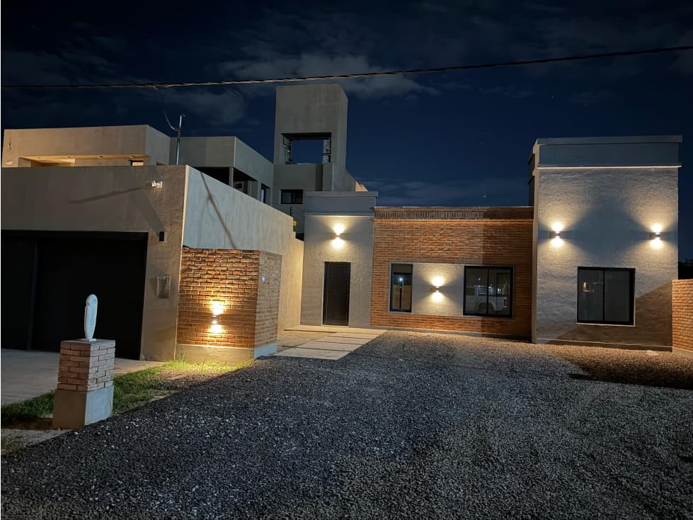 Casa moderna a estrenar en zona norte! — foto 1