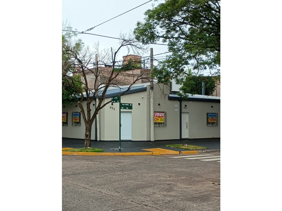La Bella Esquina Multifacética, casa con local sobre avenida! — foto 3