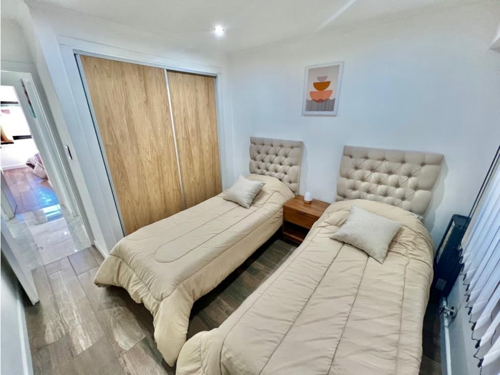3 AMBIENTES A LA CALLE CON BALCON CORRIDO - BROWN 2328 — foto 2
