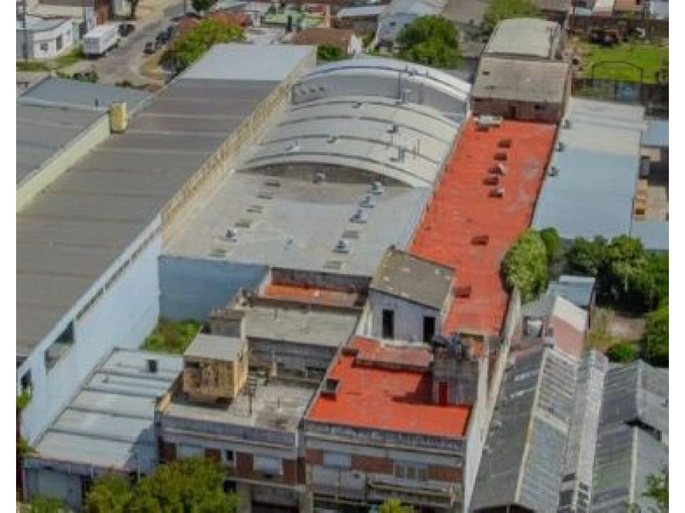 Galpón en venta con Salida a 2 Calles — foto 1
