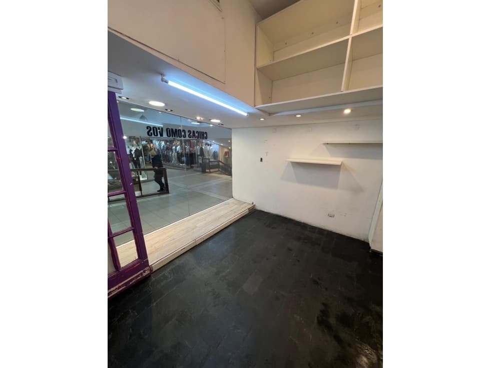 Alquiler local en Galería Lafayette — foto 1