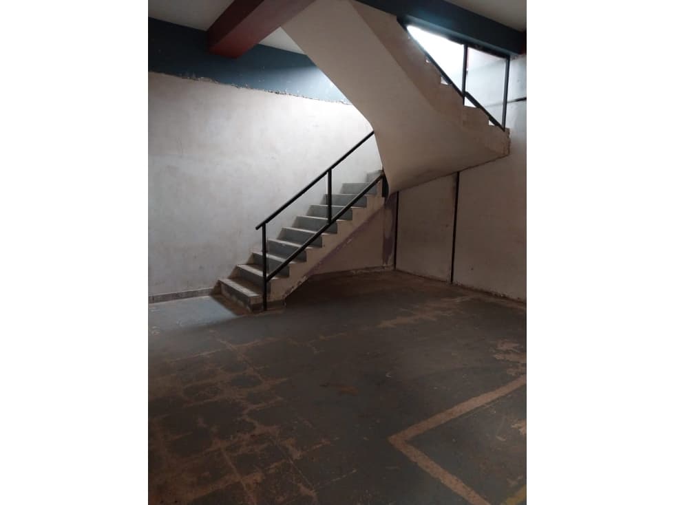 Alquiler galpón zona Juan B Justo — foto 3