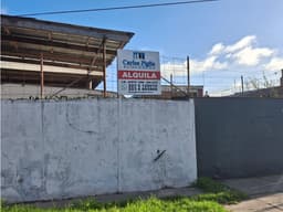 Alquiler galpón con lote y tinglado