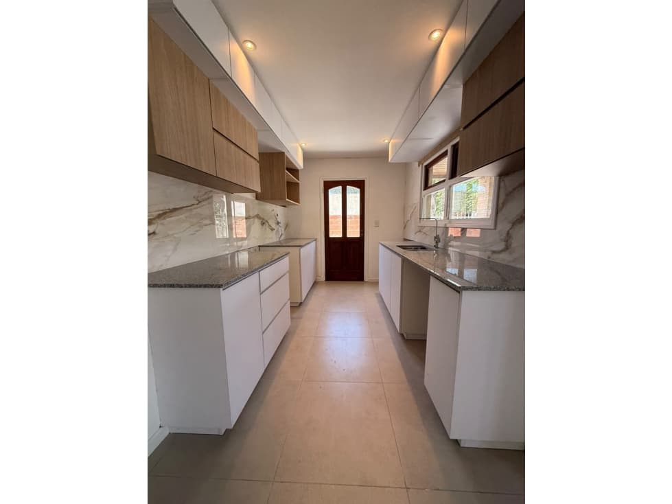 VENTA CHALET 3 AMB. RECICLADO, PARQUE, VERGARA AL 2500 PUNTA MOGOTES — foto 1