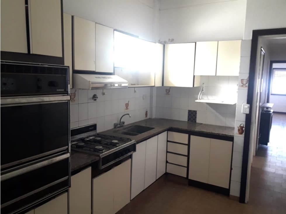 VENTA CHALET 3 AMB. RIVADAVIA ESQ. OLAZABAL — foto 4
