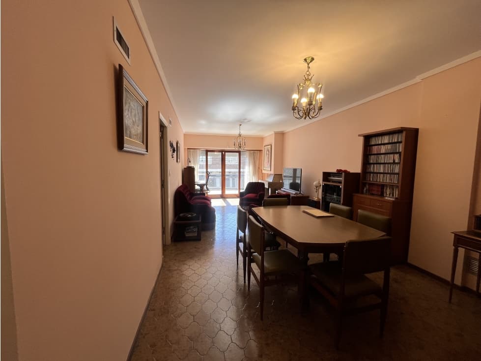 VENTA / PISO DE 4 AMBIENTES CON DEPENDENCIA Y COCHERA/ MAR DEL PLATA — foto 1