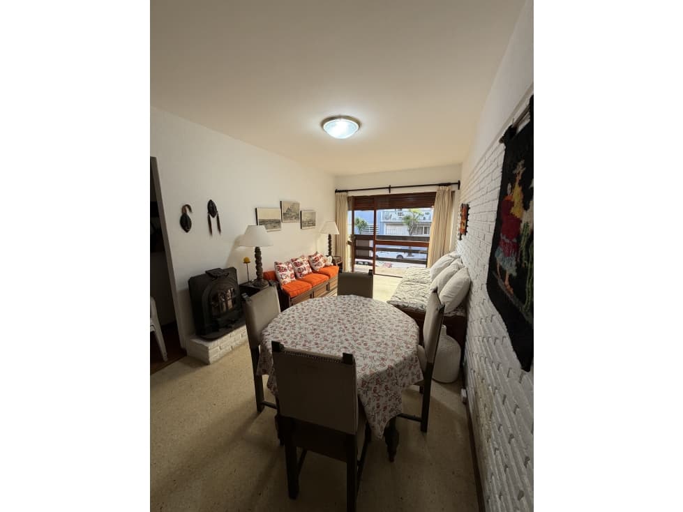 Departamento 2 amb con cochera. Zona Varese — foto 6