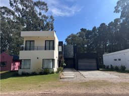 Casa Venta Costa Esmeralda Deportivo L447 280m2 6 Dorm Piscina