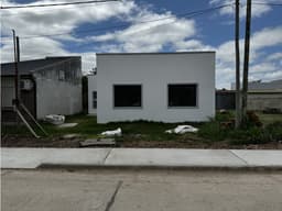 Vendo Casa Con Dos Dormitorios en Caseros, Entre Ríos.