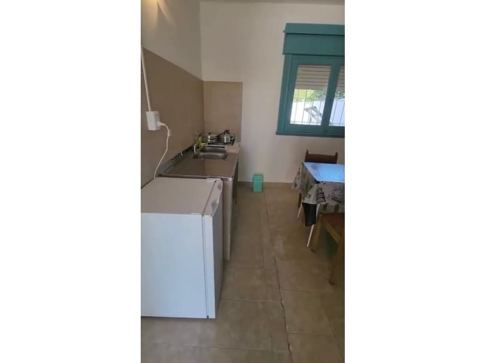 Alquiler anual Dpto. de un ambiente con calefacción!! — foto 4
