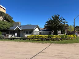 Venta Chalet a 1 cuadra de la playa!!! Gas natural!!