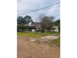 Venta de Chalet sobre lote de 630 m2 -Gas natural!!!!