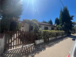 CASA CON COCHERA + DPTO