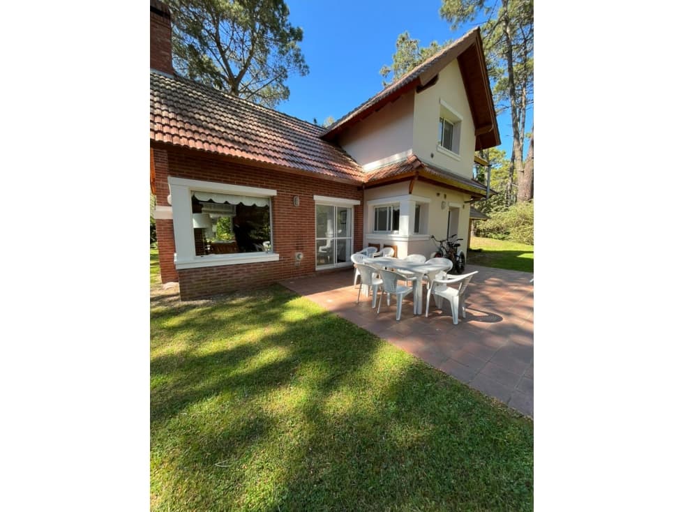 BONITA CASA EN CARILO — foto 3