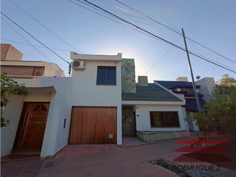Casa Venta Dorrego 3 Dorm. Dependencia Mendoza — foto 1