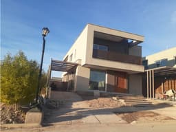 Alquiler Casa dos plantas en Barrio La Bastilla, Mendoza
