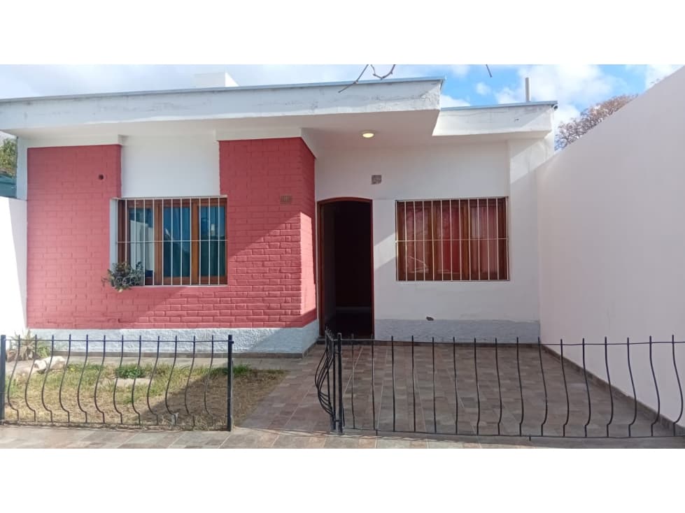 CASA EN ALQUILER — foto 1