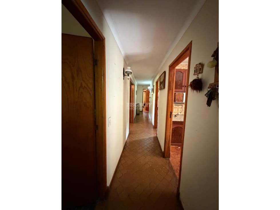 CASA DE 4 AMBIENTES CON COCHERA Y DEPTO. MONOAMBIENTE — foto 6