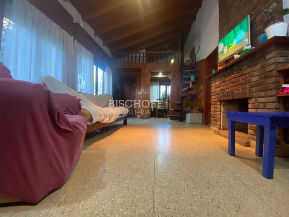 CASA 4 AMBIENTES, TODOS LOS SERVICIOS, EN BARRIO NORTE — foto 6