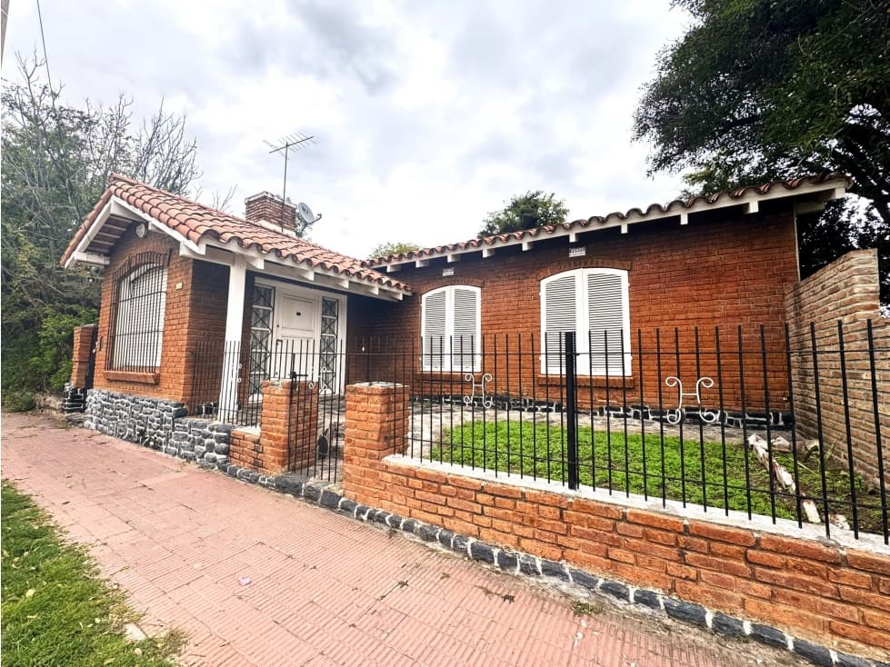 VENTA DE CASA CENTRICA EN CAPILLA DEL MONTE — foto 3