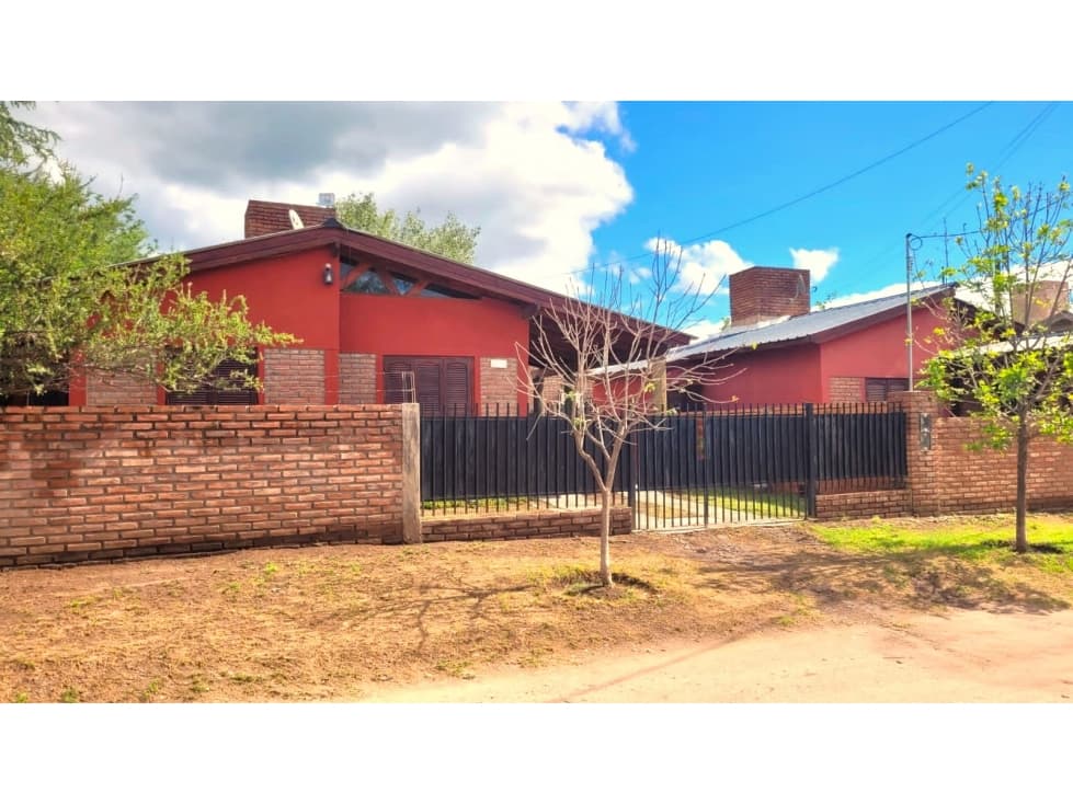 VENTA DE DOS CASAS EN BARRIO ATALAYA- CAPILLA DEL MONTE — foto 1