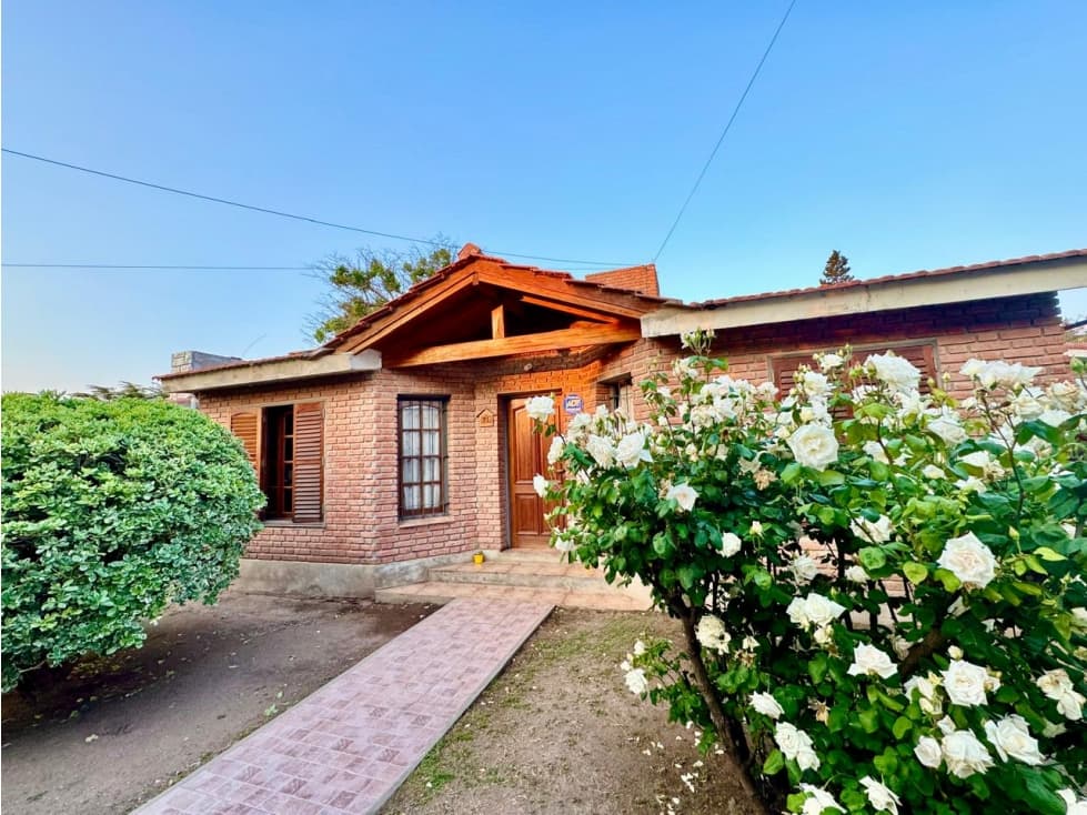 VENTA DE HERMOSA CASA EN B° SAN MARTIN- CAPILLA DEL MONTE-CBA — foto 3