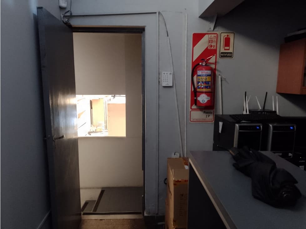 VENTA LOCAL CENTRO INSTALADO IMPECABLE !PARANA 100 — foto 4