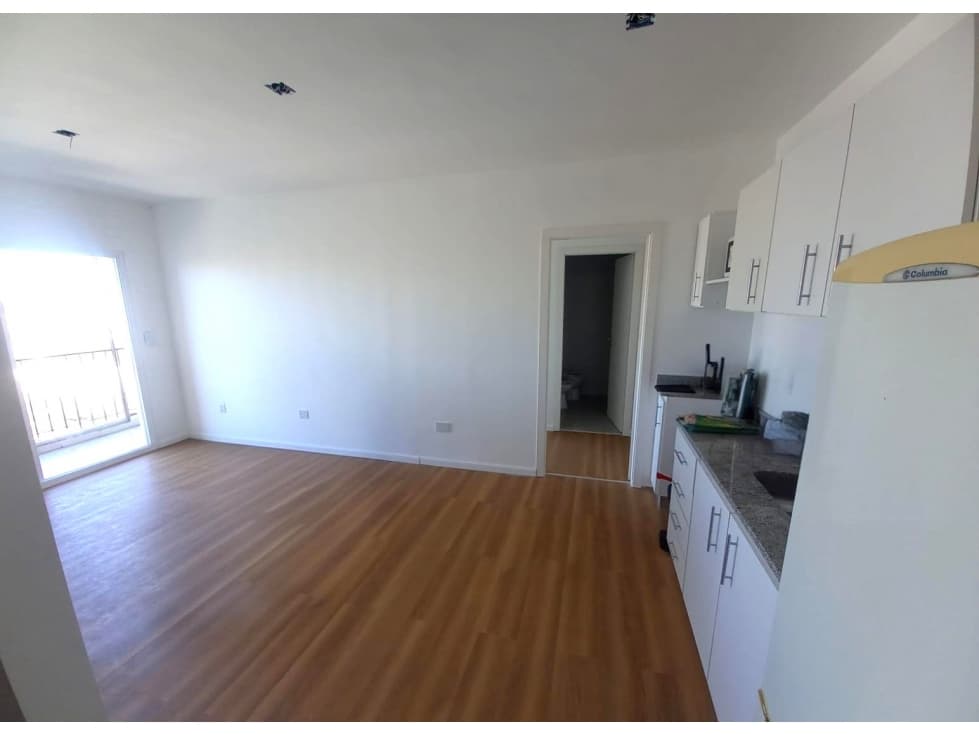 Depto moderno 3 amb con balcón y 2 baños + cochera — foto 1
